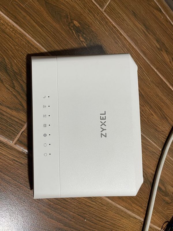 Продам Wi-Fi роутер Zyxel двухдиапазонный 2.4ГГц и 5ГГц