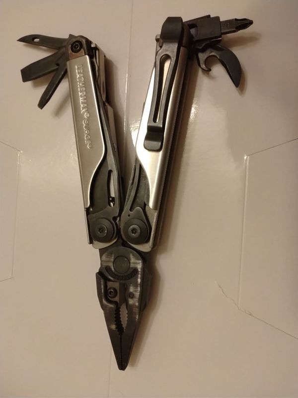 Продам мультитул Leatherman Surge Продам мультитул Leatherman Surge