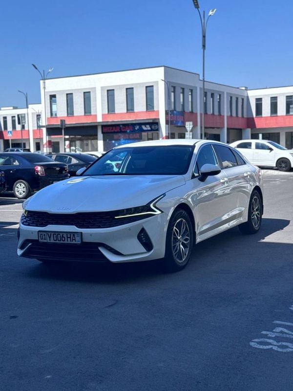 Kia k5 avtokredit naxt