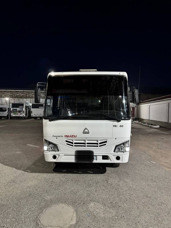 Isuzu HC40 - 2ta bor. Isuzu HC40 - 2ta bor.