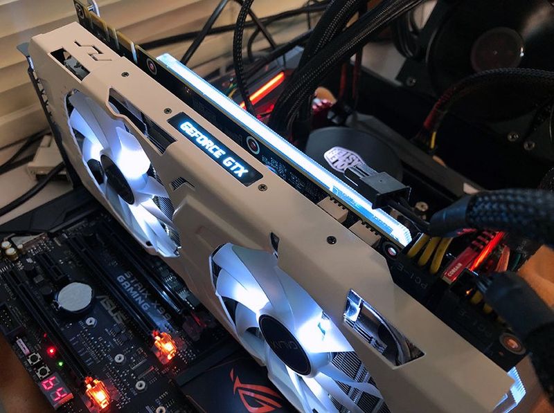 GALAX GTX 1070 ti, идеал состаяние как новый 8gb 256 bit RGB GALAX GTX 1070 ti, идеал состаяние как новый 8gb 256 bit RGB