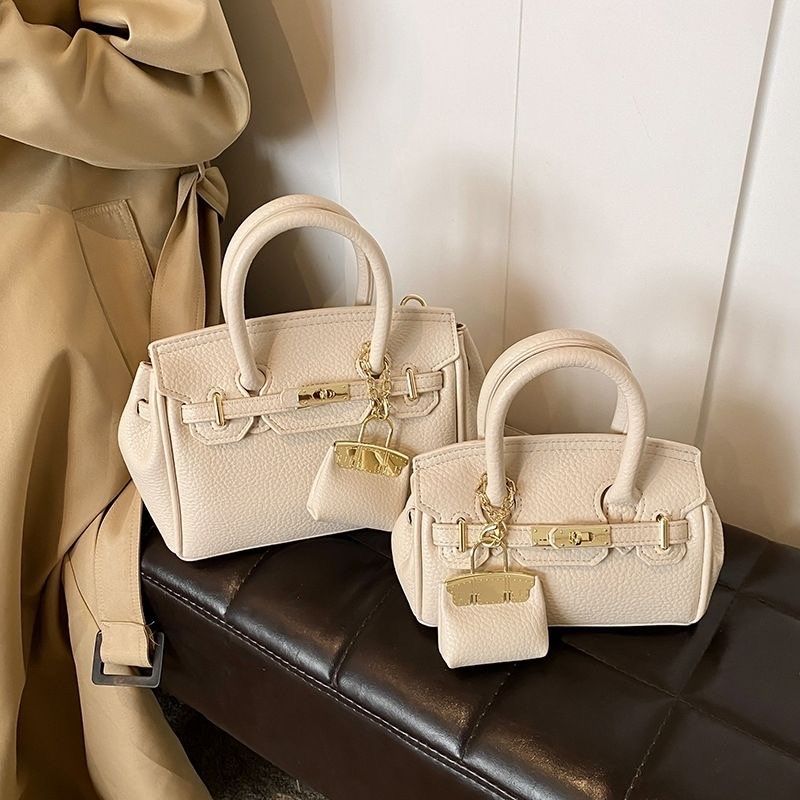 Hermes Zamonaviy Klassik Charm Qo‘l Sumkasi Hermes Zamonaviy Klassik Charm Qo‘l Sumkasi