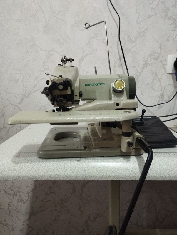 Kalsik shimlarni qayiradigan mashina Kalsik shimlarni qayiradigan mashina