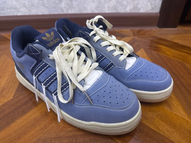 Mujskoy krassofka 40 r bir marta kiyilgan adidas f Mujskoy krassofka 40 r bir marta kiyilgan adidas f