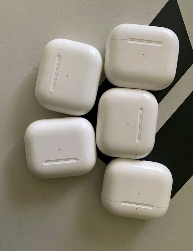 AirPods 3 Case/Кейс Оргинал100% Отличном Состояния AirPods 3 Case/Кейс Оргинал100% Отличном Состояния