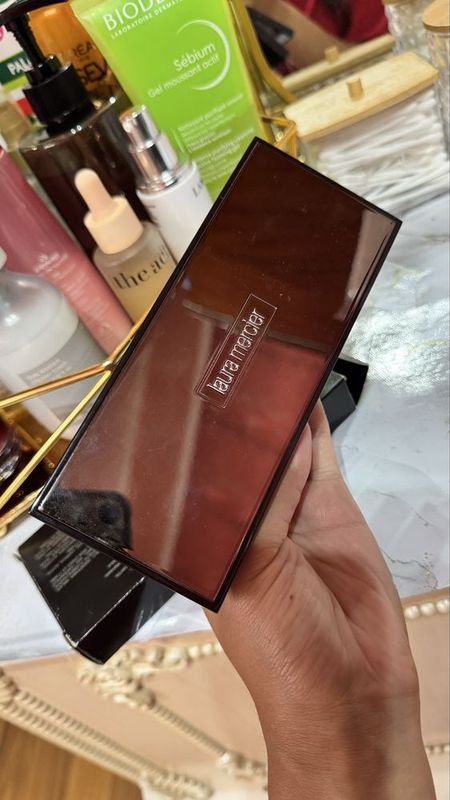 Люксовые тени от Laura Mercier Люксовые тени от Laura Mercier