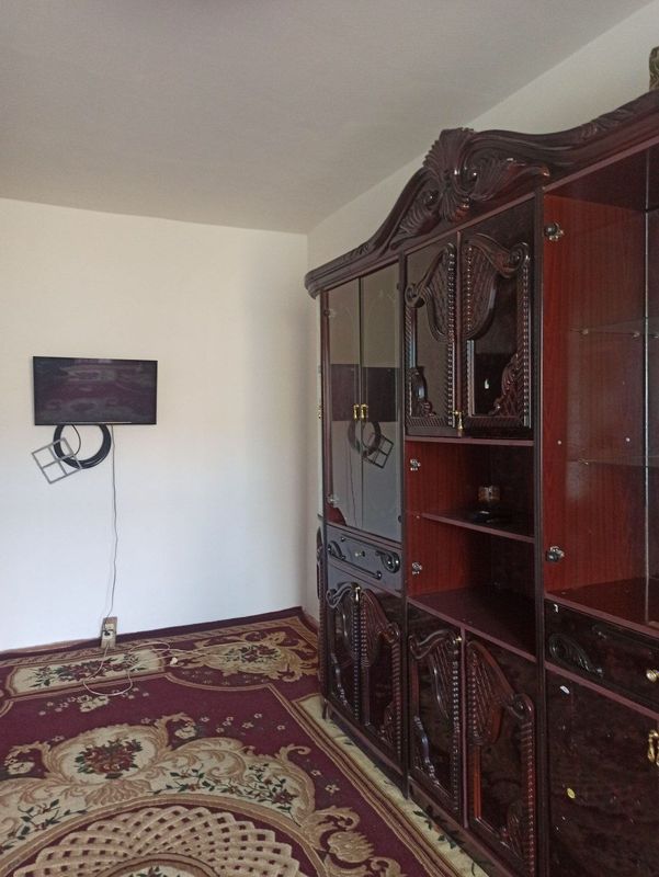 2 xonali kv ijaraga beriladi.
