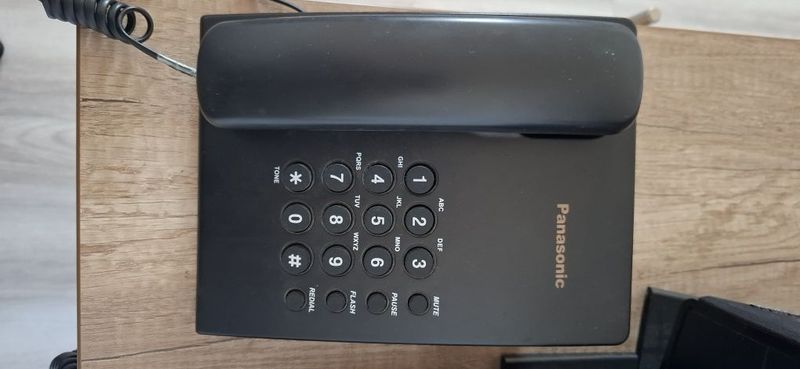 Продам стационарный проводной телефон Panasonic KX-TS500MXW Продам стационарный проводной телефон Panasonic KX-TS500MXW