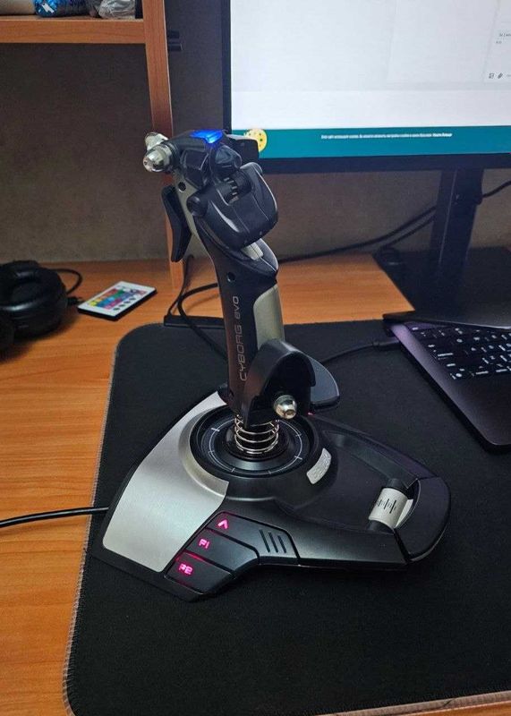 Джойстик Saitek Cyber Evo Flight Stick