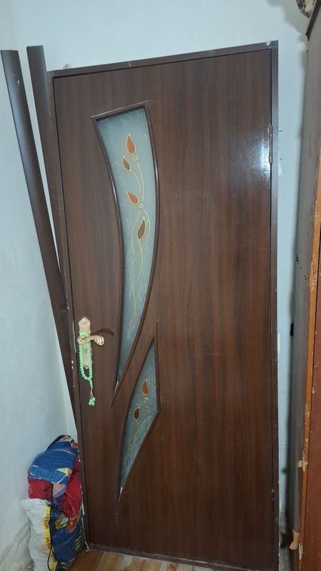 Двери почти новые Двери почти новые