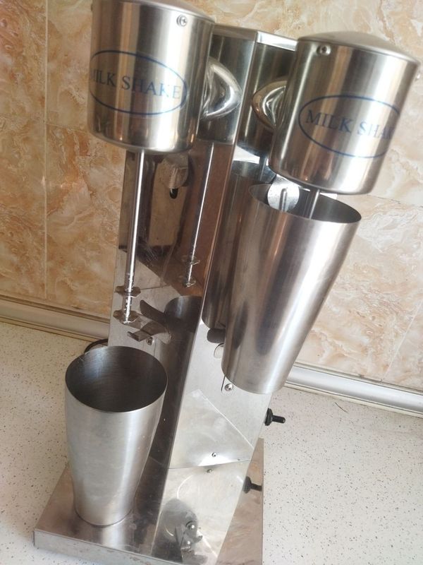 Kokteyl apparat sotiladi