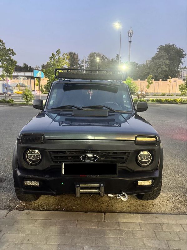 LADA 21214 Niva Bronto LADA 21214 Niva Bronto