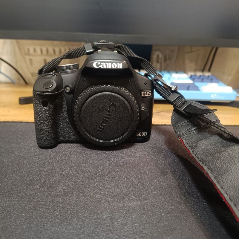 Продаю Canon eos 500d+18-55 Продаю Canon eos 500d+18-55