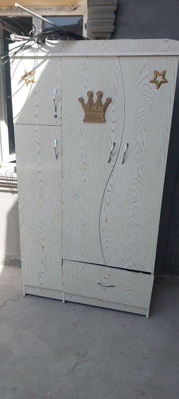 Detski mebel sptiladi