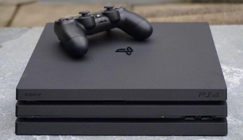 PlayStation 4 pro 1tb