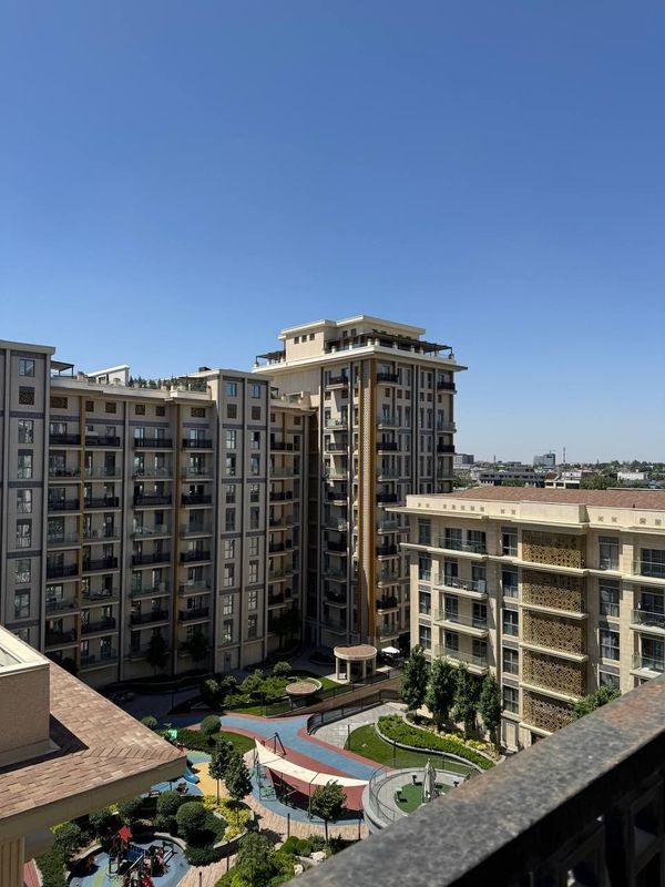 Mirabad Avenue 3/8/12 110 m2 1 линия Вид во двор Mirabad Avenue 3/8/12 110 m2 1 линия Вид во двор