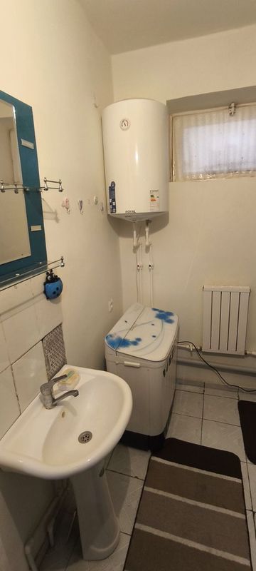3 xonali kvartira sotiladi