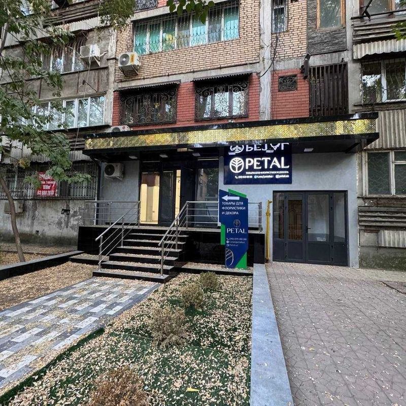 Сдается в аренду офис в центре города 90+40м2 с очень хорошей локации