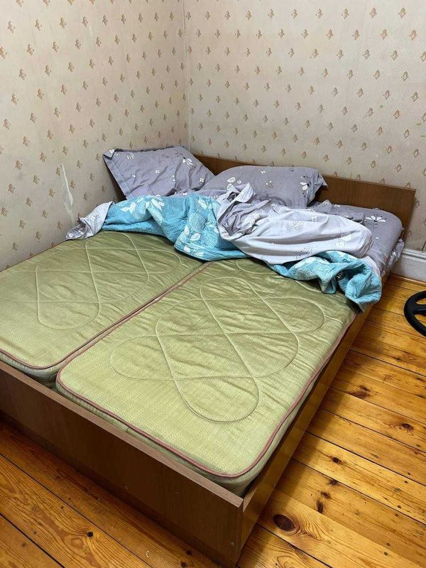 Срочно продаётся двуспальная кровать недорого Срочно продаётся двуспальная кровать недорого