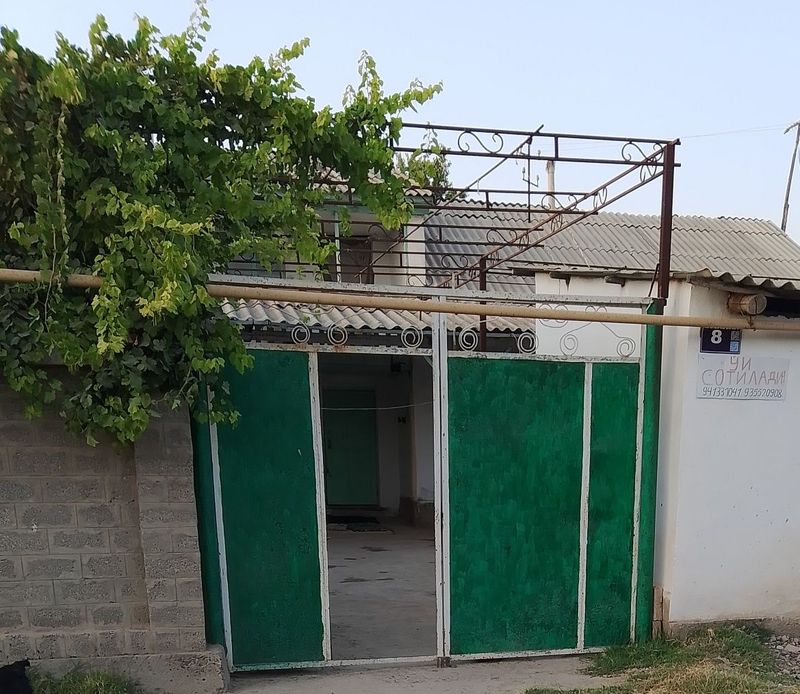 Uy sotiladi 8 xonali