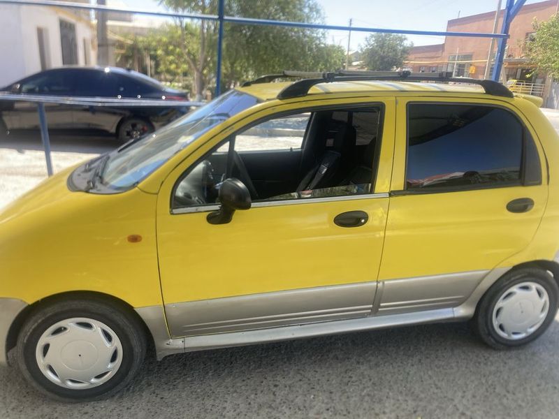 Matiz bes sotiladi 3000 ming Matiz bes sotiladi 3000 ming