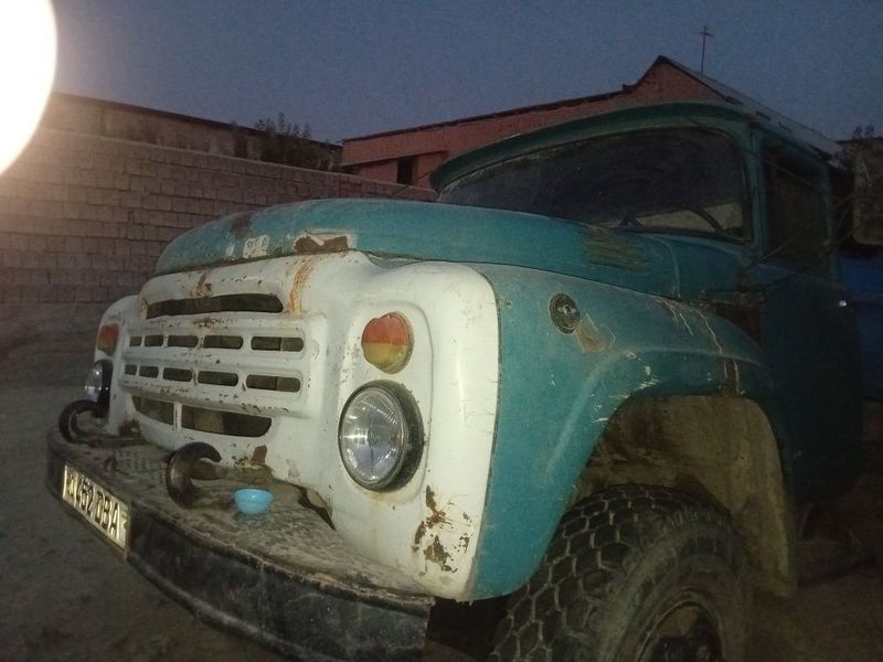 Kabina sotiladi zil 130 Kabina sotiladi zil 130