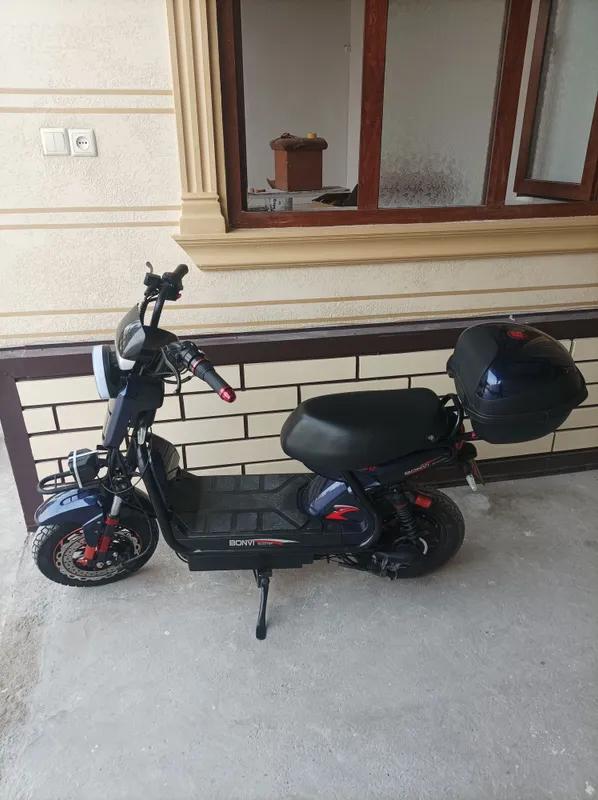 Skutir sotiladi sroshni Skutir sotiladi sroshni