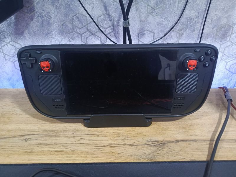 Steam deck Oled на чипированный Switch oled