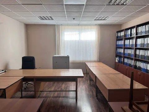 Хозяйственный суд метро Мирзо Улугбек 18м²-32м² 1этаж 3этаж 2линия Юр Хозяйственный суд метро Мирзо Улугбек 18м²-32м² 1этаж 3этаж 2линия Юр