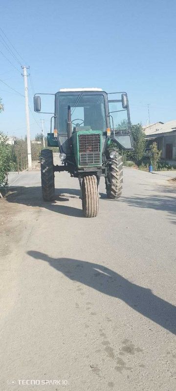 MTZ 80 traktori...