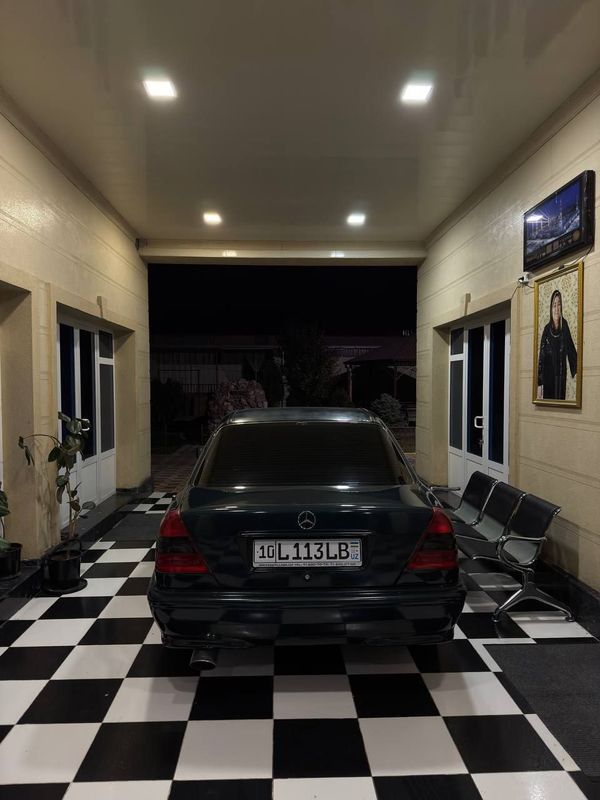 Mersedes Benz Arendaga Beriadi Mersedes Benz Arendaga Beriadi