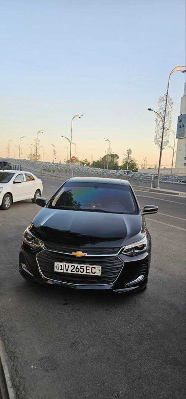 Продаю chevrolet Onix Premier 2