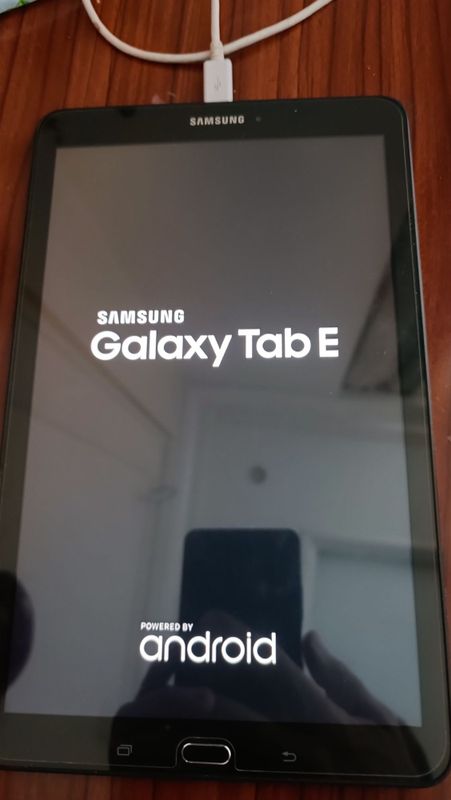 Планшет Samsung Galaxy Tab E Планшет Samsung Galaxy Tab E