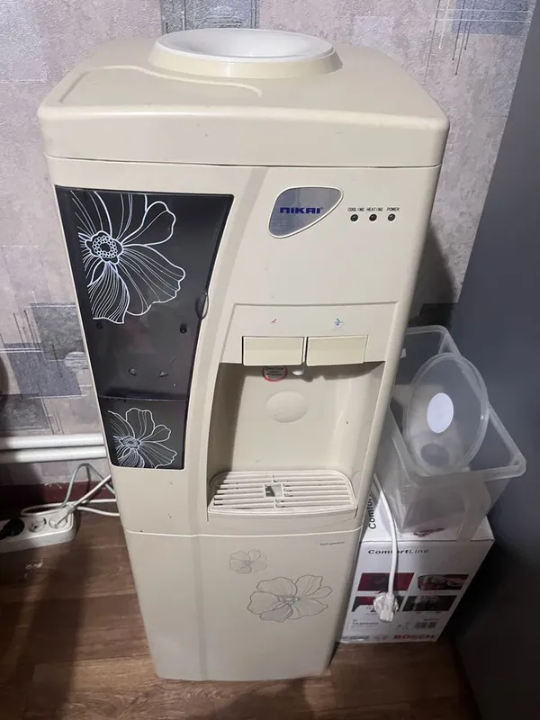 Кулер для води Никаи Кулер для води Никаи