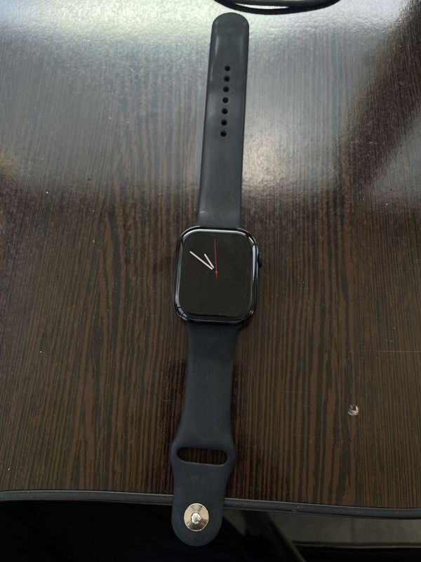 Applewatch 8 series sotiladi Applewatch 8 series sotiladi