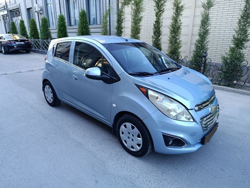 Sotiladi Spark Zavod Avtomat. Gaz Metan 4 pok Sotiladi Spark Zavod Avtomat. Gaz Metan 4 pok