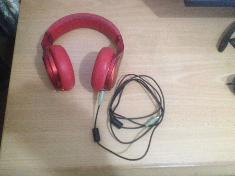 Наушники Beats by Dr Dre Pro. Red. Наушники Beats by Dr Dre Pro. Red.