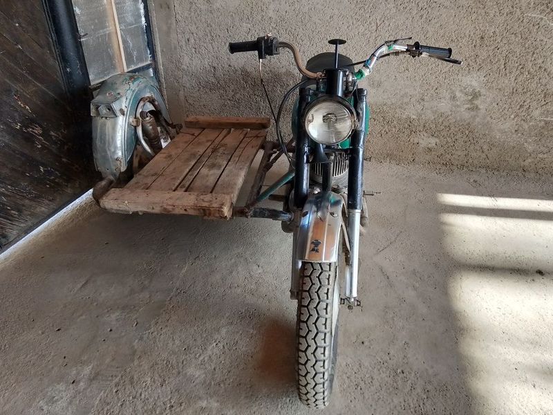 Mototsikl ij Planeta 4