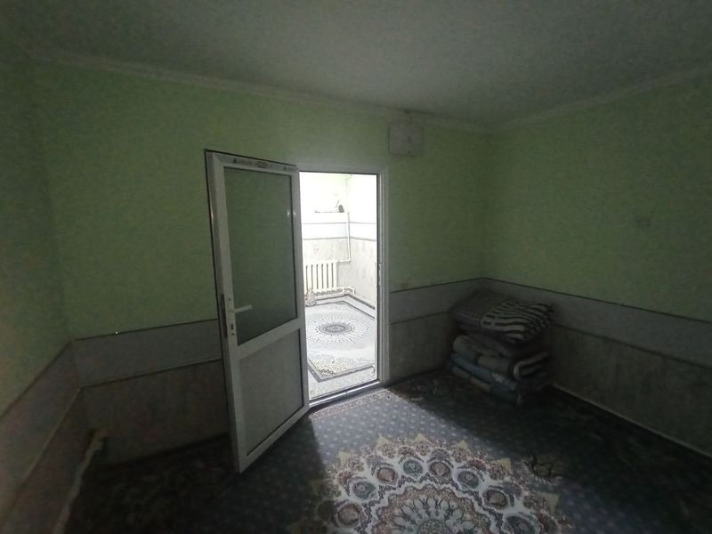 Срочно продается общежитие Яшнобадский район 1в2/1/4 Срочно продается общежитие Яшнобадский район 1в2/1/4