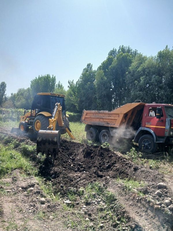 Ekskavator sotiladi