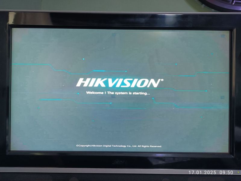 Hikvision 8 cameras