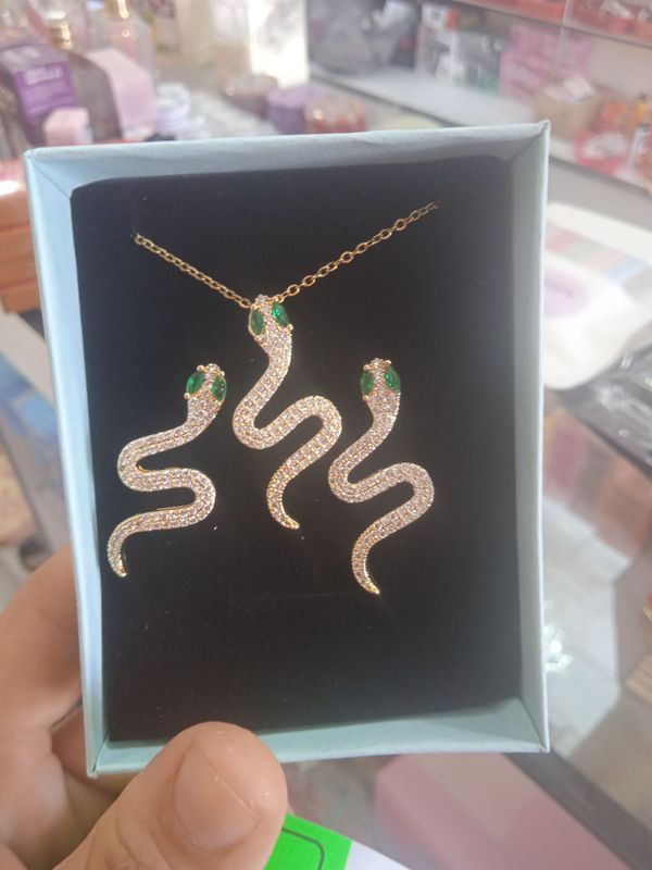 ilonchalik bujiteriya sotiladi