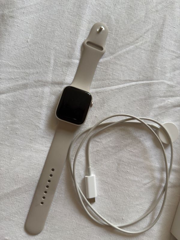 Apple Watch SE Apple Watch SE