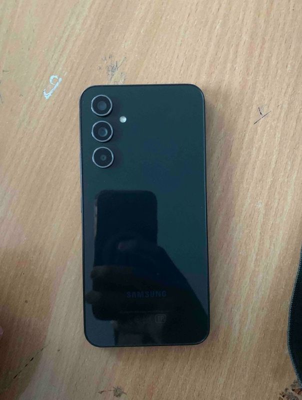 Продаю Samsung a54