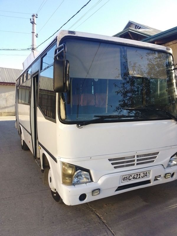 Isuzu avtobus sotiladi Isuzu avtobus sotiladi