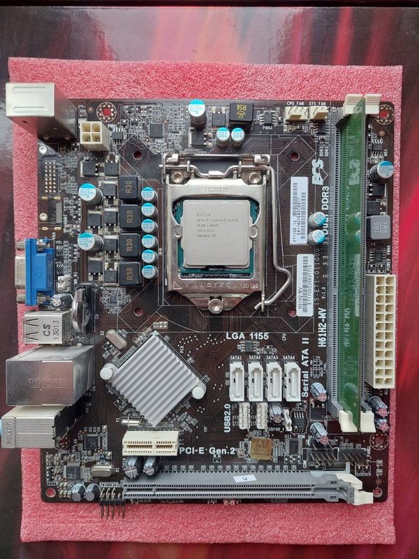 Материнская плата(OEM lga1155) и процессор+бонусом плашка оперативки.