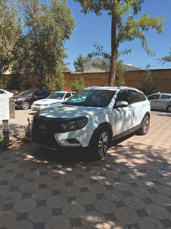 Lada Vesta SW CROSS