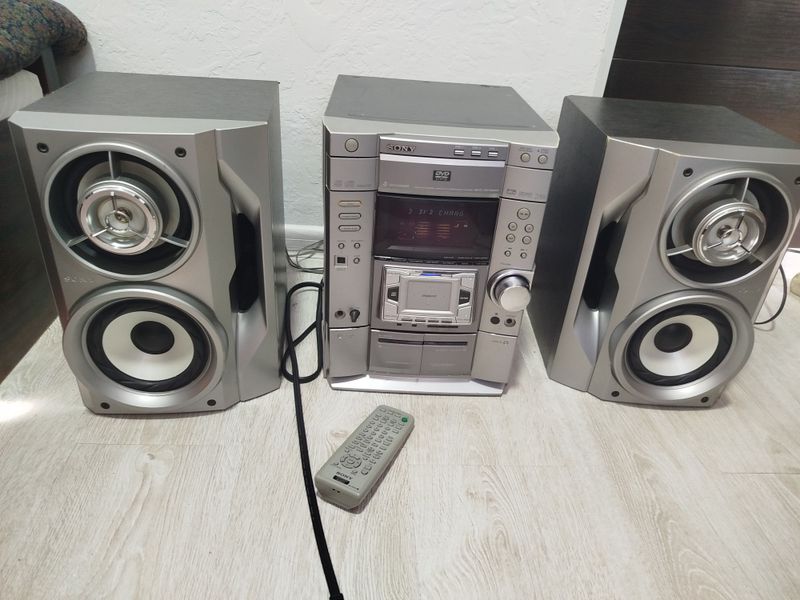 Музыкальный центр сони mnc dp 1000 D Музыкальный центр сони mnc dp 1000 D