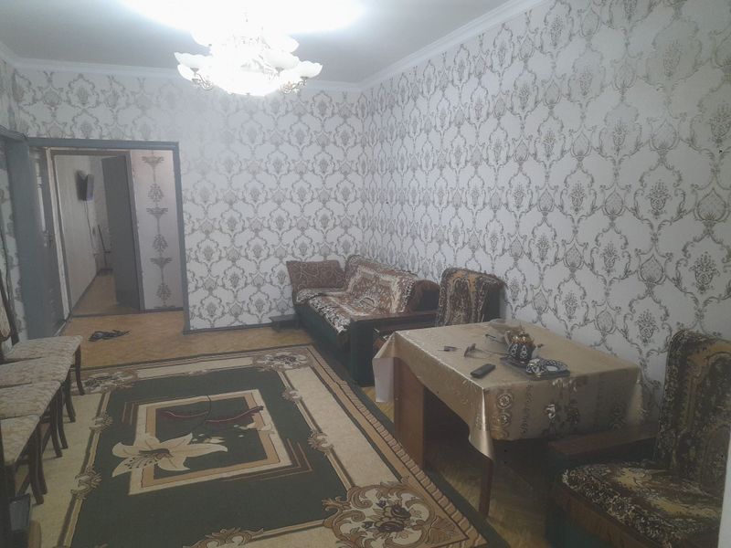 2-хонали уй, гулистон марказида 2-хонали уй, гулистон марказида