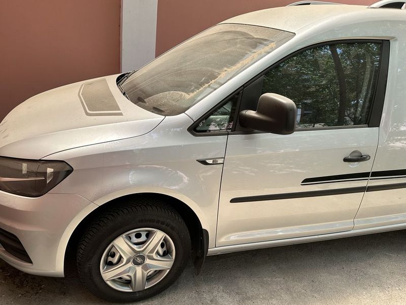 Продается Volswagen Caddy почти новом состоянии Продается Volswagen Caddy почти новом состоянии
